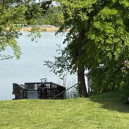 Wohnwagen Direkt Am Auf Privatem Grundstueck Campsite Feldberger Seenlandschaft