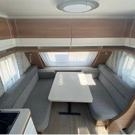 Campingplads Wohnwagen Direkt Am Auf Privatem Grundstueck *