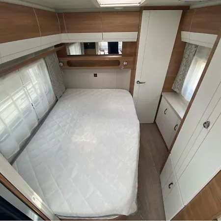 Wohnwagen Direkt Am Auf Privatem Grundstueck * Feldberg in Mecklenburg